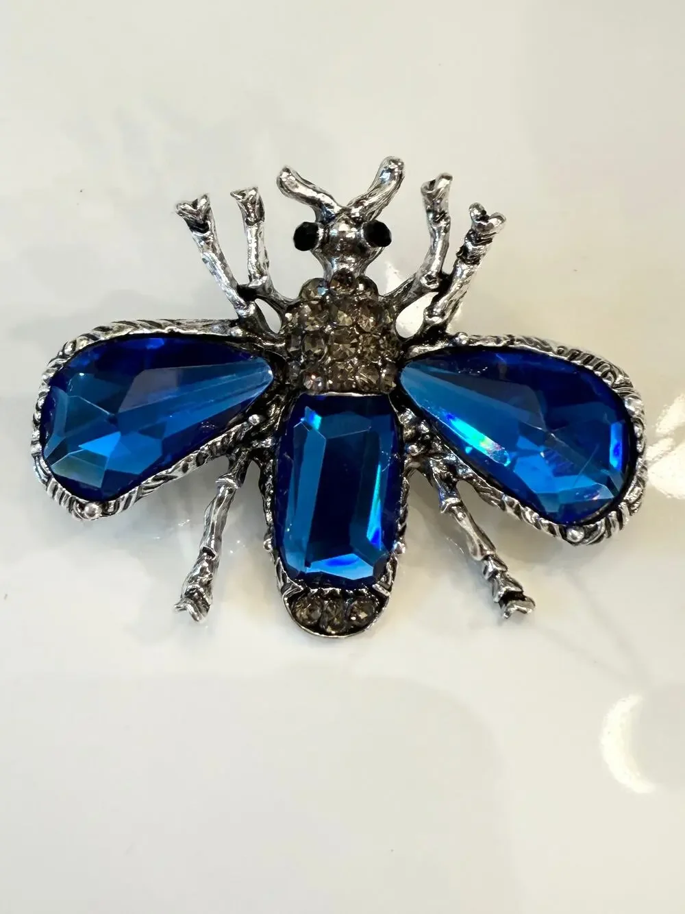 Blue Crystal Bee Brooch Silver Tone Rhinestone Insect Pin Statement Jewelry